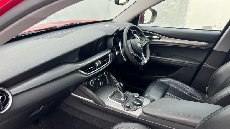 Alfa Romeo Stelvio 2.2 D 210 Speciale 5dr Auto Diesel Estate